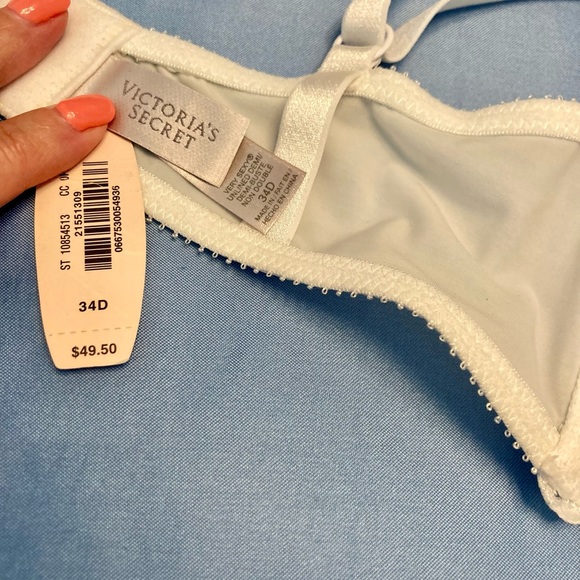 Victoria’ Secret Very Sexy Unlined Demi - Picture 6 of 7